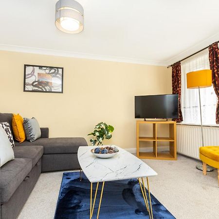Charming 1Br Flat, Canning Town, Excel, City Hall Londen Buitenkant foto