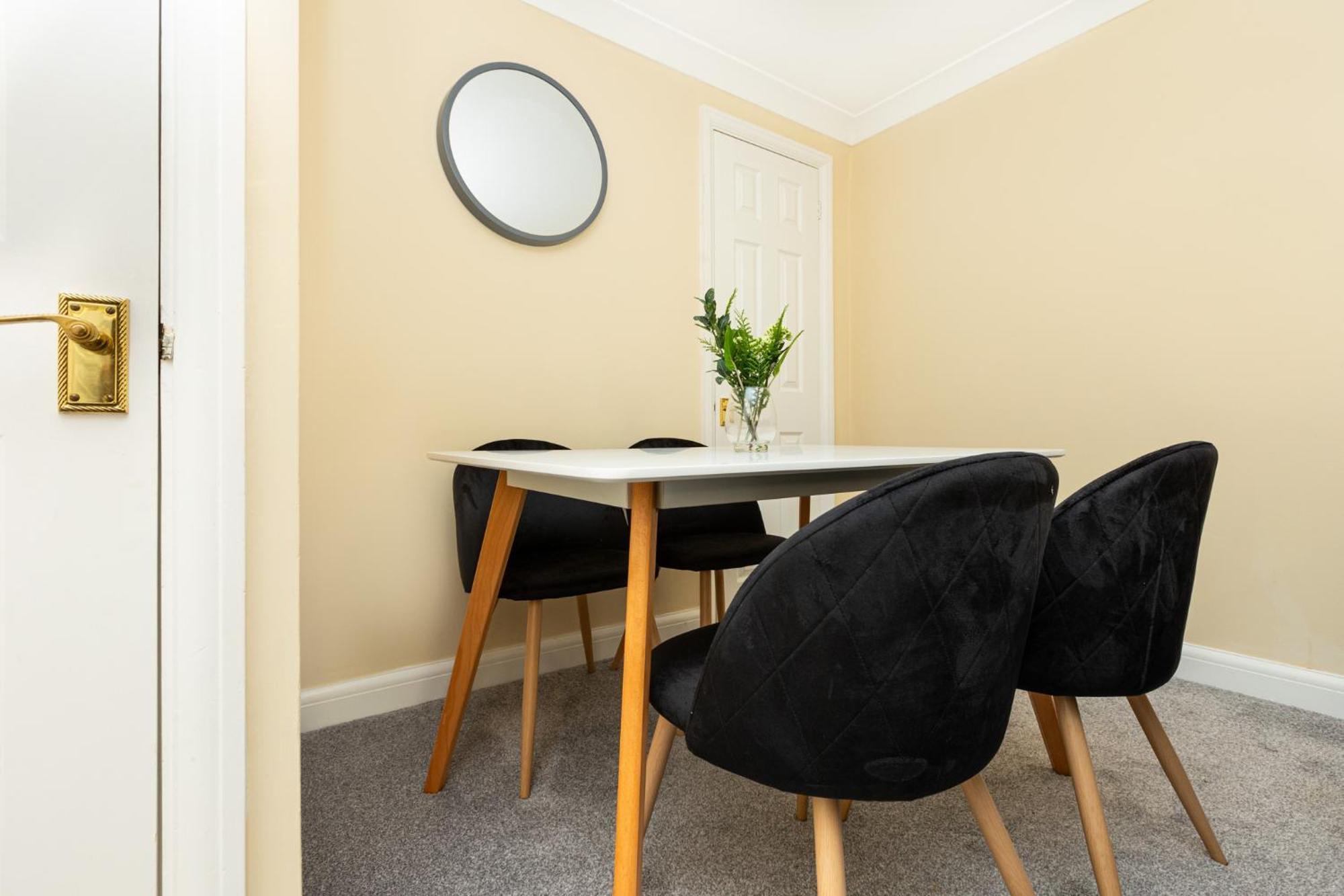 Charming 1Br Flat, Canning Town, Excel, City Hall Londen Buitenkant foto