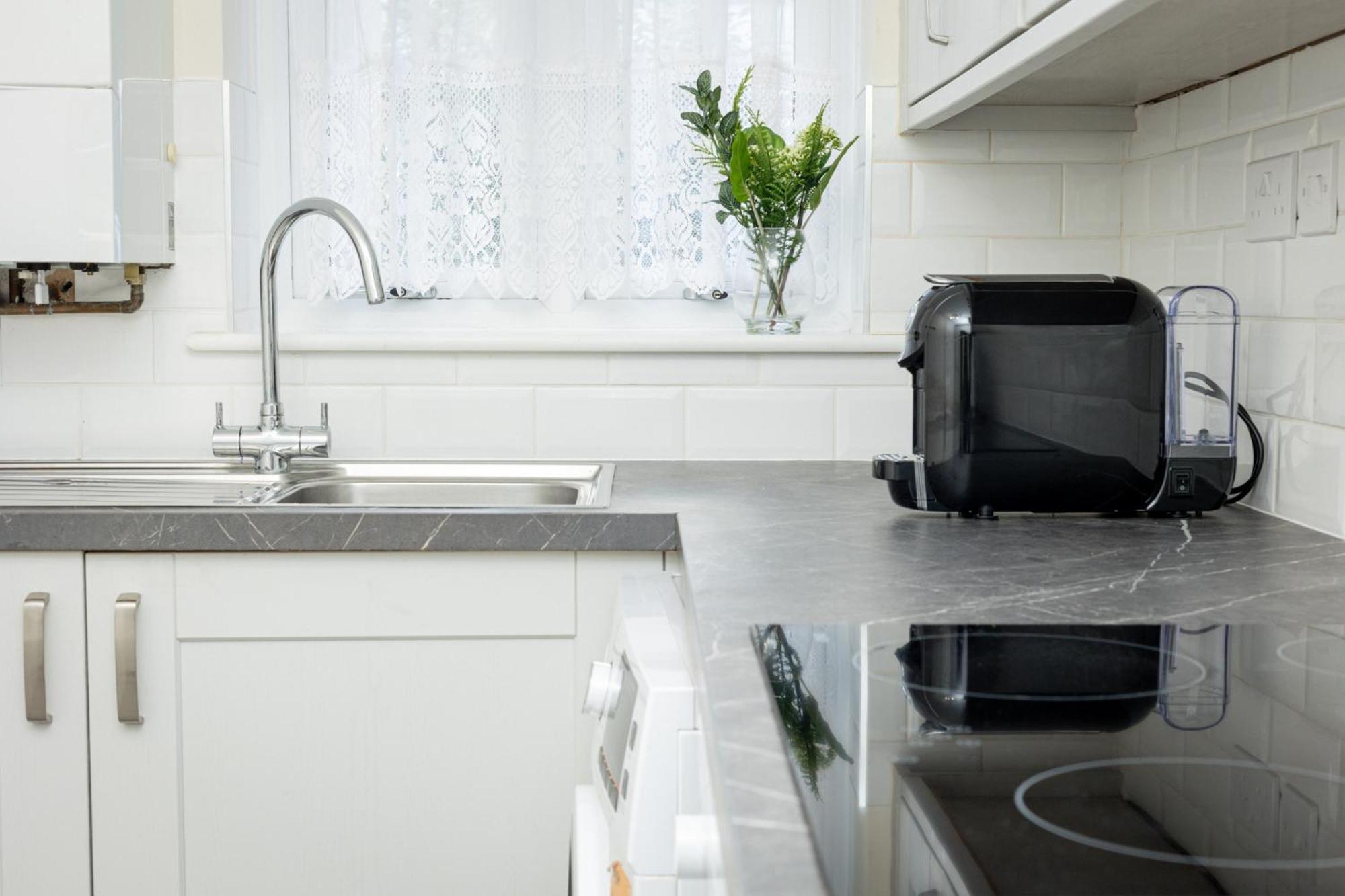 Charming 1Br Flat, Canning Town, Excel, City Hall Londen Buitenkant foto
